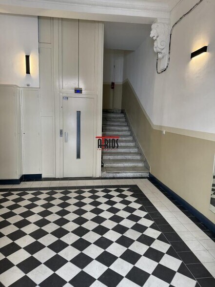Bureau dans Toulon à louer - Photo de l’immeuble – Image 3 sur 7