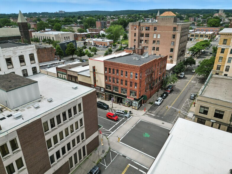 301 High St, Holyoke, MA à louer - Photo de l’immeuble – Image 3 sur 12