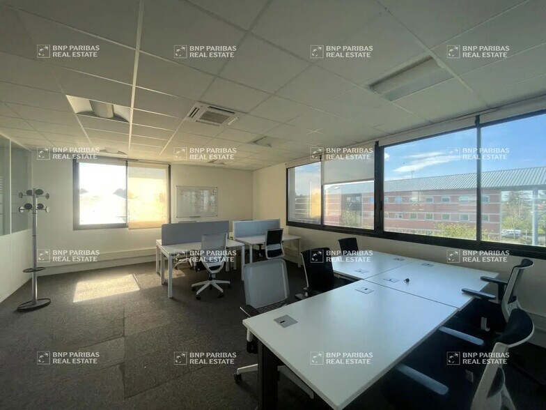 Bureau dans Orléans à vendre - Photo intérieure – Image 2 sur 8