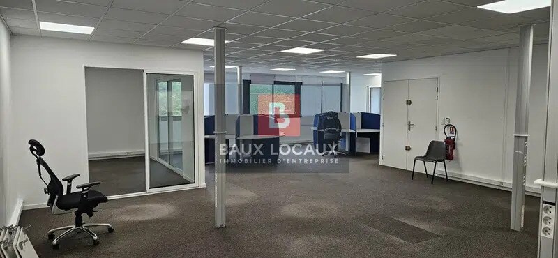 Bureau dans Entraigues-sur-la-Sorgue à vendre - Photo de l’immeuble – Image 3 sur 8