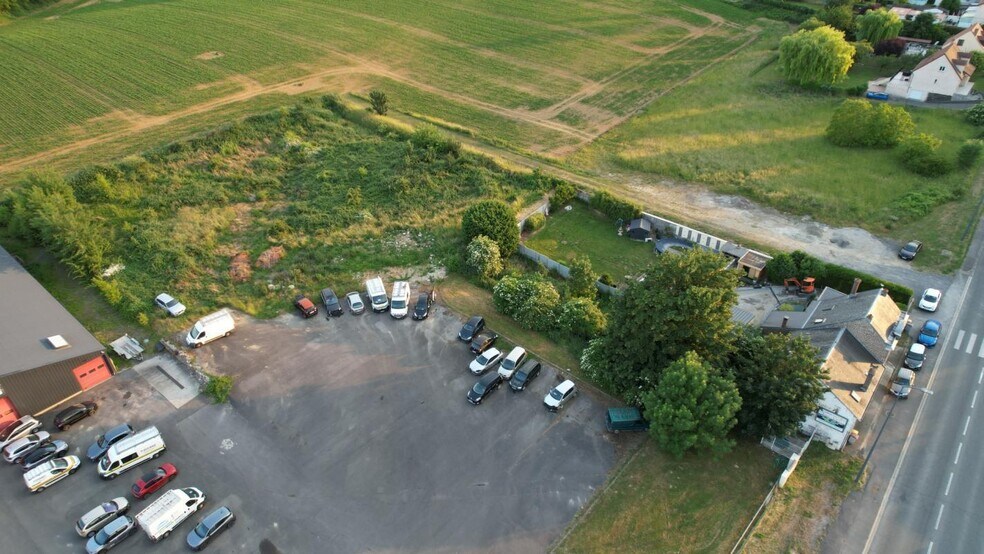 Terrain dans Saint Quentin à vendre - Aérien – Image 2 sur 2