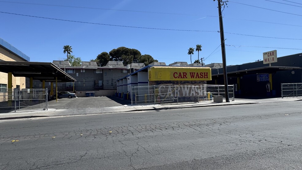 3550 Cambridge St, Las Vegas, NV à vendre - Photo de l’immeuble – Image 2 sur 9