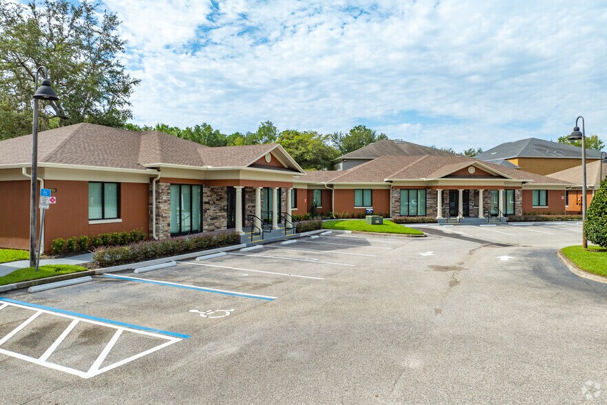 741 Ciara Creek Cv, Longwood, FL à vendre - Photo de l’immeuble – Image 1 sur 28