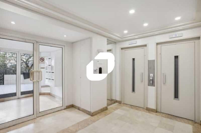 171 Ter Avenue Charles De Gaulle, Neuilly-sur-Seine à louer - Hall d’entrée – Image 3 sur 6