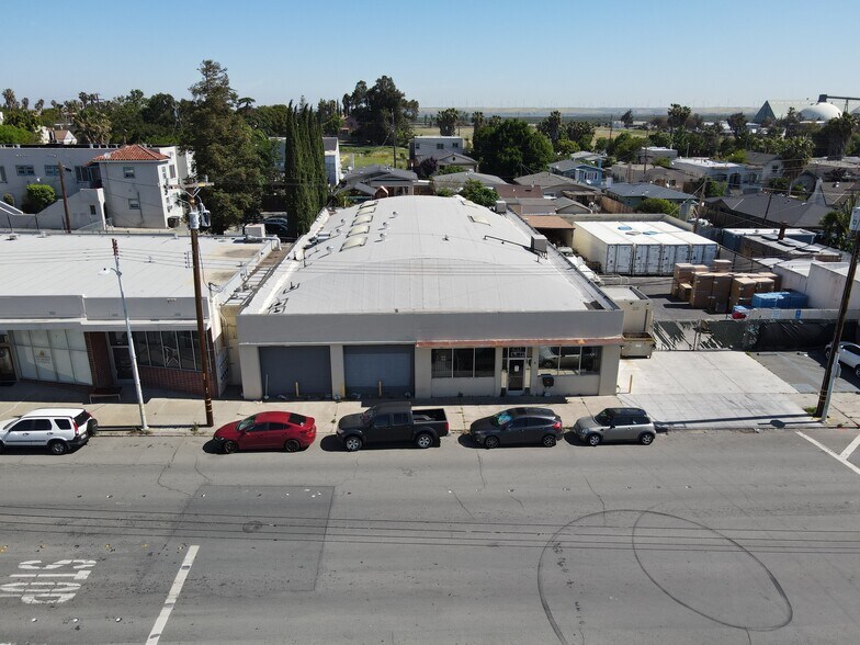 415 E 10th St, Pittsburg, CA à louer - Photo de l’immeuble – Image 3 sur 47