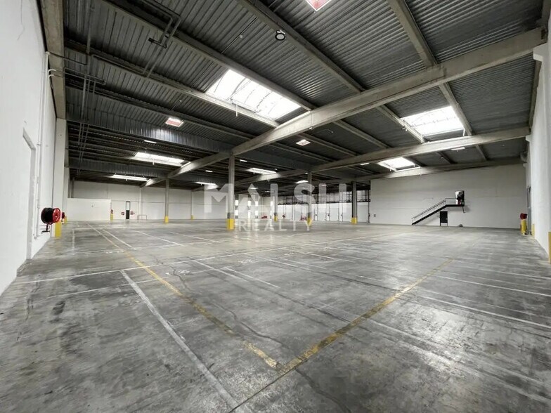 Bureau dans Corbas à louer - Photo intérieure – Image 3 sur 13