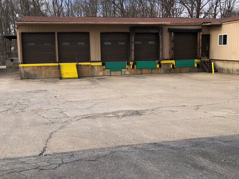 721 E IL Highway 15, Mount Vernon, IL à louer - Photo principale – Image 1 sur 9