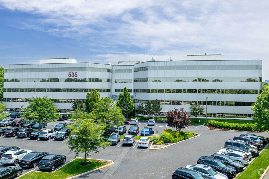 535 Route 38, Cherry Hill, NJ à louer - Photo de l’immeuble – Image 3 sur 9
