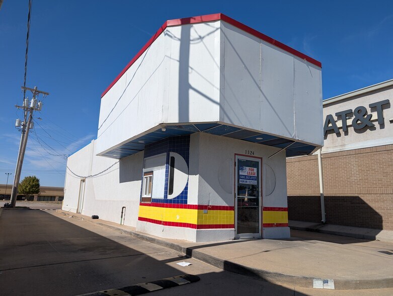1324 NW Sheridan Rd, Lawton, OK à louer - Photo de l’immeuble – Image 1 sur 2