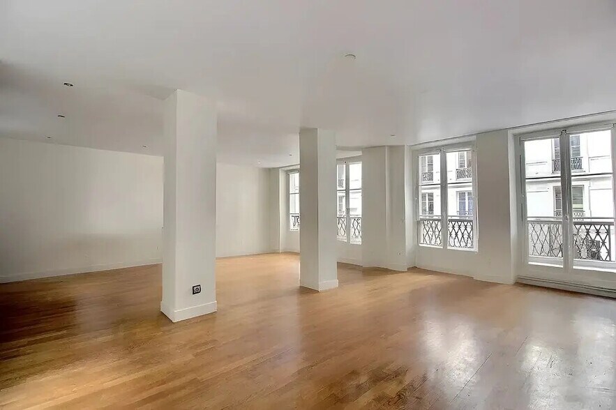 Bureau dans Paris à vendre - Photo de l’immeuble – Image 2 sur 7