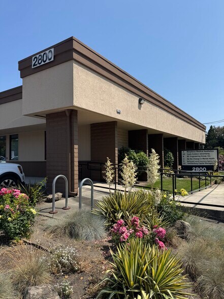 2800 Cleveland Ave, Santa Rosa, CA à louer - Photo de l’immeuble – Image 1 sur 1