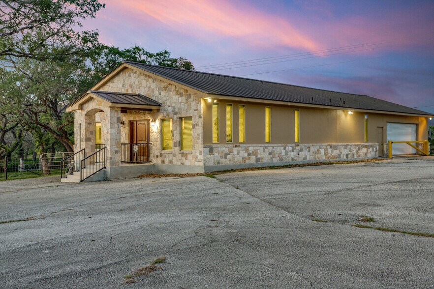 42900 IH-10 West, Boerne, TX à vendre - Photo de l’immeuble – Image 3 sur 12