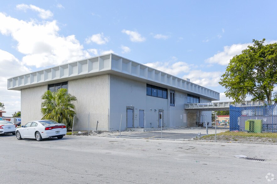 1601 E 4th Ave, Hialeah, FL à louer - Photo de l’immeuble – Image 2 sur 2