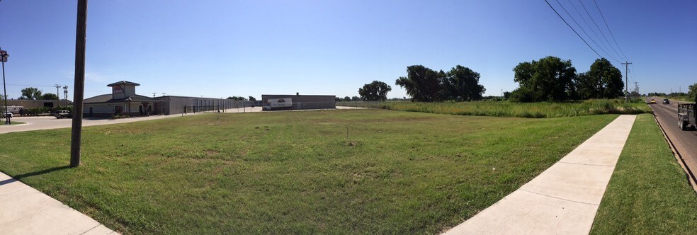 1302 S MacArthur Blvd, Oklahoma City, OK à louer - Photo principale – Image 1 sur 10