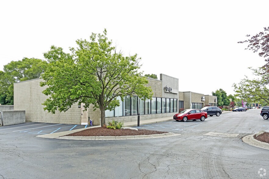 32500-32522 Northwestern Hwy, Farmington Hills, MI à louer - Photo de l’immeuble – Image 2 sur 8