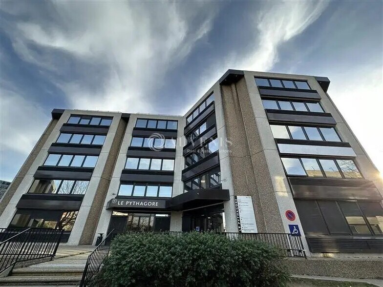 Bureau dans Créteil à louer - Photo de l’immeuble – Image 1 sur 6