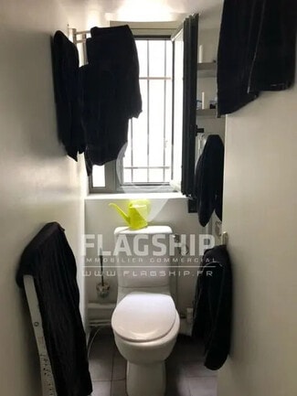 Plus de détails pour Local commercial à louer