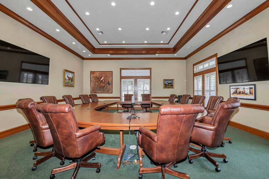 801 SW 60th Ave, Ocala, FL à louer - Photo de l’immeuble – Image 3 sur 28