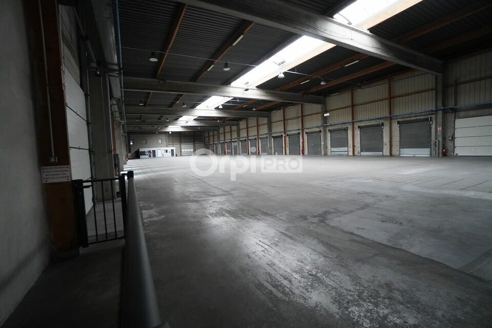 Industriel/Logistique dans Dijon à louer Photo de l’immeuble– Image 1 sur 10