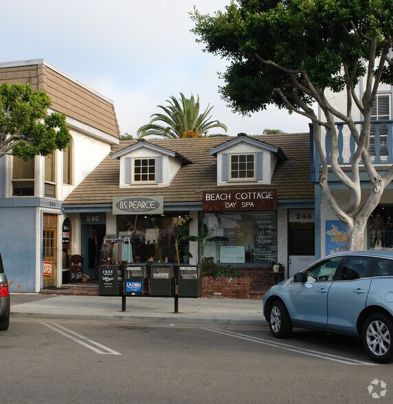 244-246 Main St, Seal Beach, CA à louer - Photo principale – Image 1 sur 10