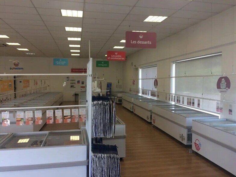 Local commercial dans Quimper à louer - Photo de l’immeuble – Image 2 sur 3