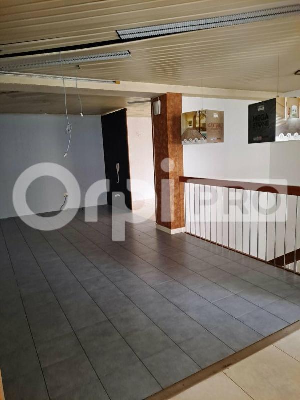 Plus de détails pour Local commercial à vendre