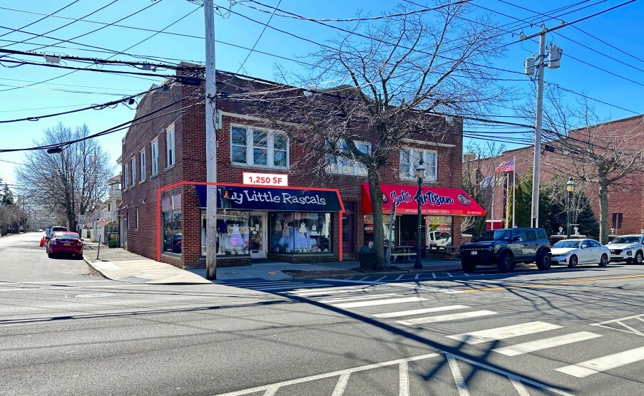 454 Main St, Islip, NY à louer - Photo de l’immeuble – Image 1 sur 5
