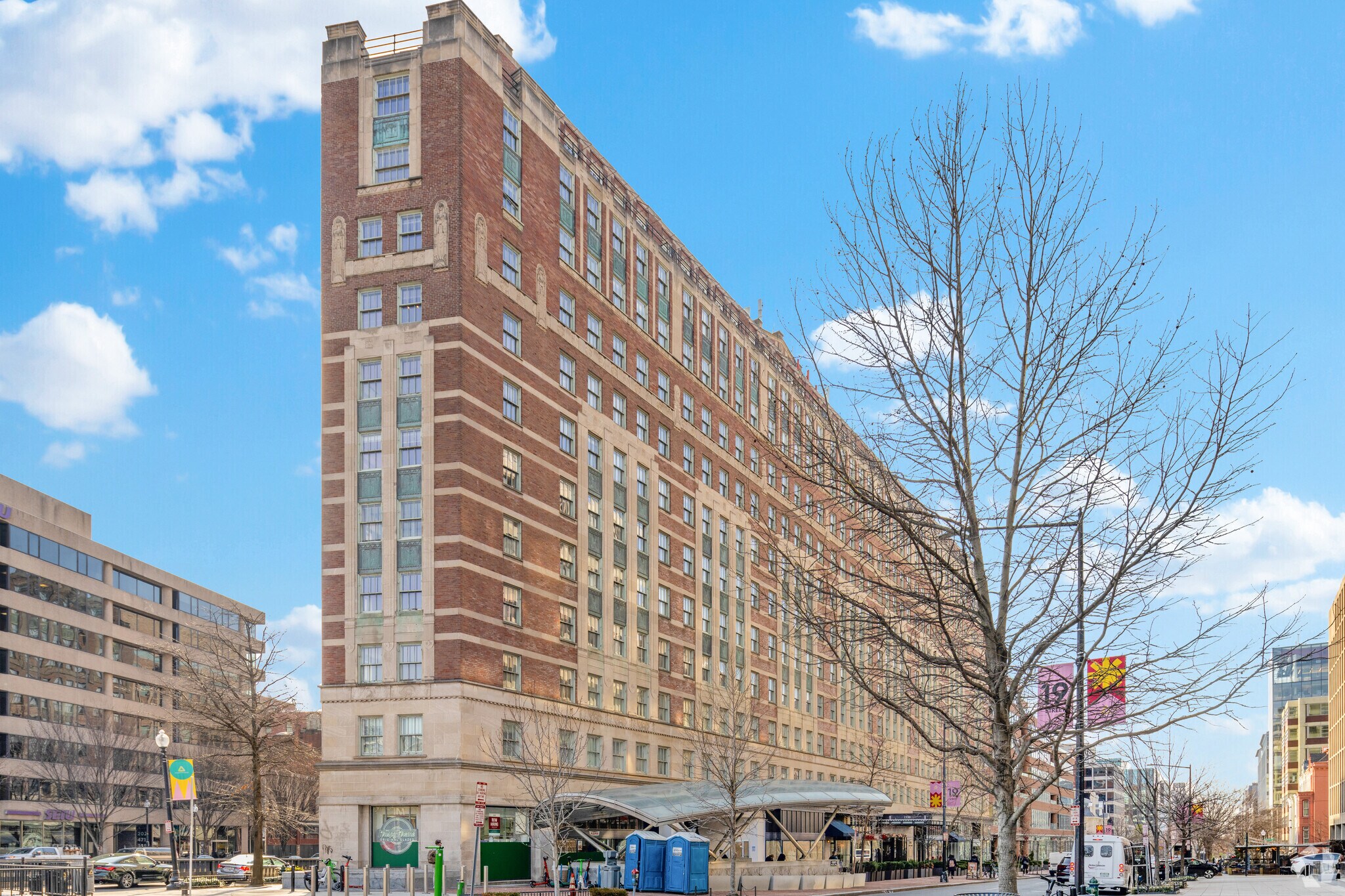 1350 Connecticut Ave NW, Washington, DC à louer Photo principale– Image 1 sur 23