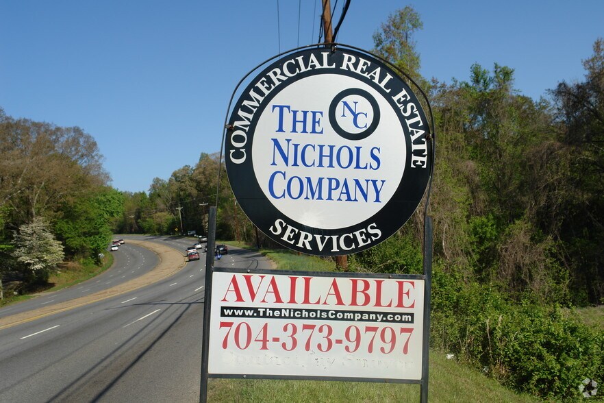 6634 Wilkinson Blvd, Belmont, NC à vendre - Photo de l’immeuble – Image 3 sur 12