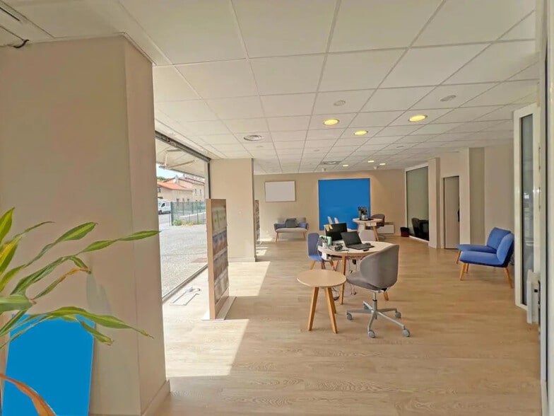 52 Avenue Tolosane, Ramonville-Saint-Agne à louer - Photo de l’immeuble – Image 2 sur 4