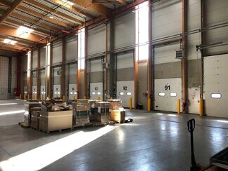 Plus de détails pour 60 Rue Robert Moinon, Goussainville - Différents types d’espaces à louer