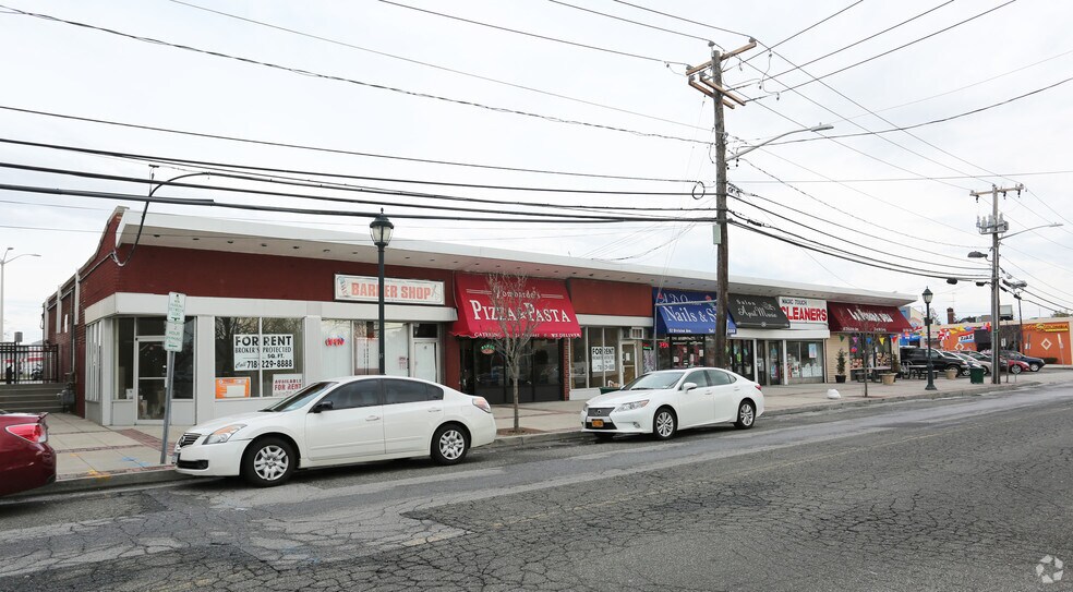 40-60 Division Ave, Levittown, NY à louer - Photo de l’immeuble – Image 1 sur 6