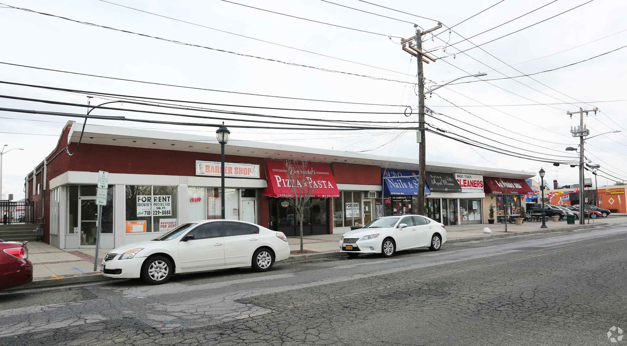 40-60 Division Ave, Levittown, NY à louer Photo de l’immeuble– Image 1 sur 7