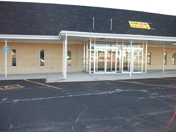 2317-2323 E Lincolnway, Sterling, IL à louer - Photo de l’immeuble – Image 2 sur 47
