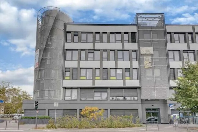 Plus de détails pour 1-3 Avenue Salvador Allende, Vaulx-en-Velin - Bureau à vendre