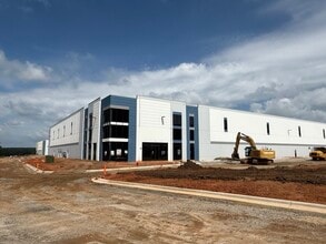 2405 Innovation Loop, Youngsville, NC à louer Photo intérieure– Image 1 sur 4