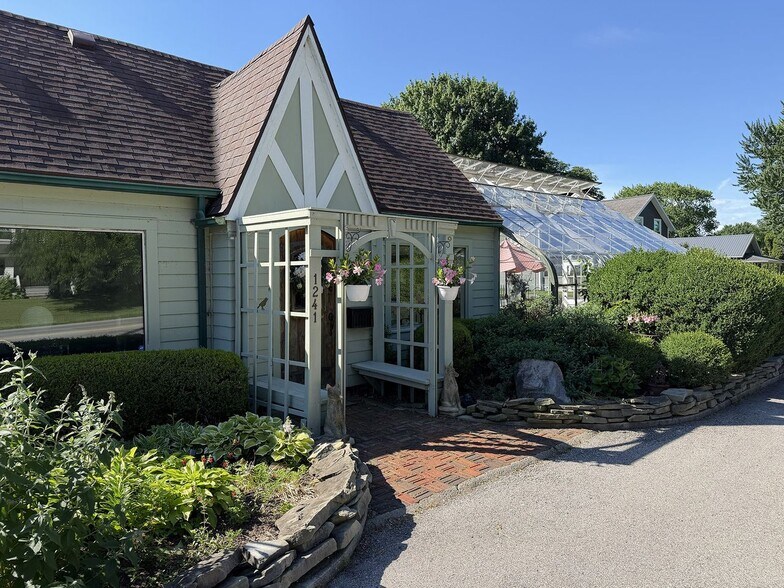 1241 Dixie Hwy, Rossford, OH à vendre - Photo de l’immeuble – Image 2 sur 7