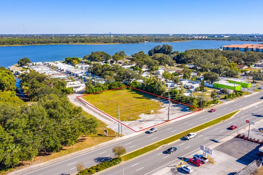 8071 Seminole blvd, Seminole, FL à vendre - Photo de l’immeuble – Image 2 sur 19