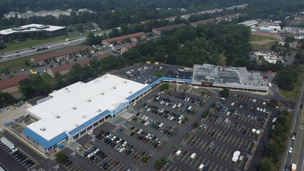 250 Route 59, Suffern, NY à louer - Photo de l’immeuble – Image 2 sur 11
