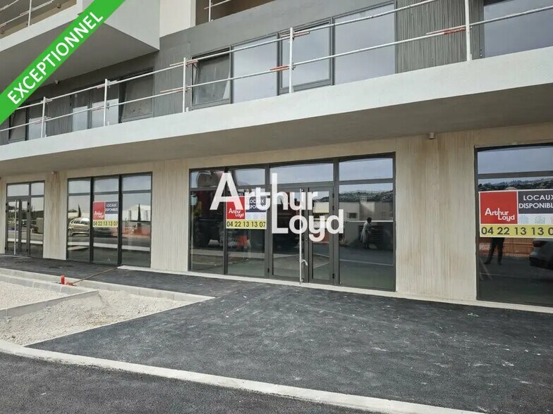 Local commercial dans Saint-Laurent-du-Var à louer - Photo de l’immeuble – Image 2 sur 6