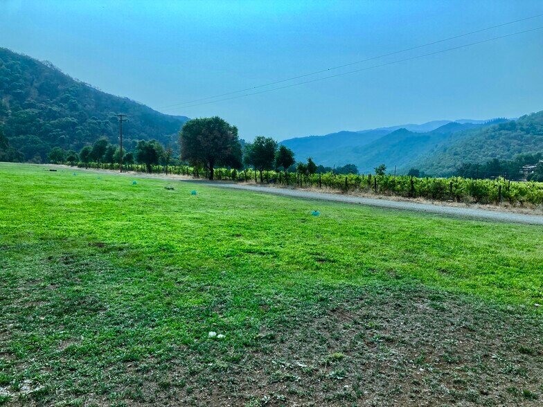 6750 Highway 20, Ukiah, CA à vendre - Photo de l’immeuble – Image 2 sur 37