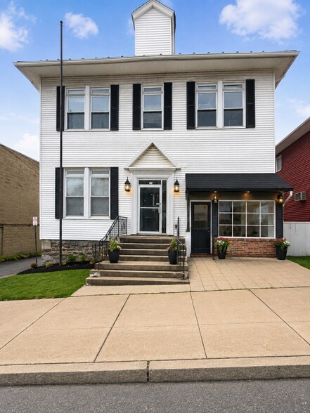 17 E Carey St, Plains, PA à louer - Photo de l’immeuble – Image 3 sur 13