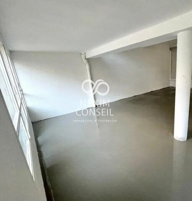 Plus de détails pour 17 Allée Clémencet, Le Raincy - Local commercial à vendre