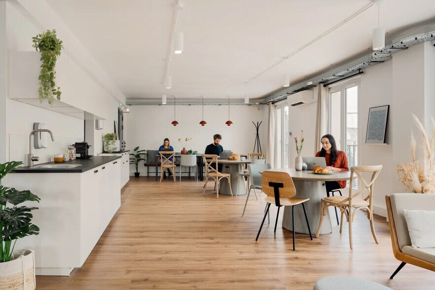 137 Boulevard De Sébastopol, Paris à louer - Photo de l’immeuble – Image 3 sur 7