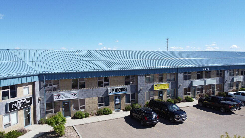 7471 Edgar Industrial Bend, Red Deer, AB à vendre - Photo de l’immeuble – Image 2 sur 10