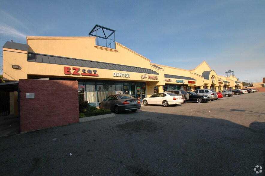 613-631 E Colorado St, Glendale, CA à louer - Photo de l’immeuble – Image 2 sur 20