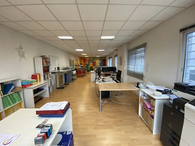 Plus de détails pour 14 Rue Condorcet, Cenon - Bureau à louer