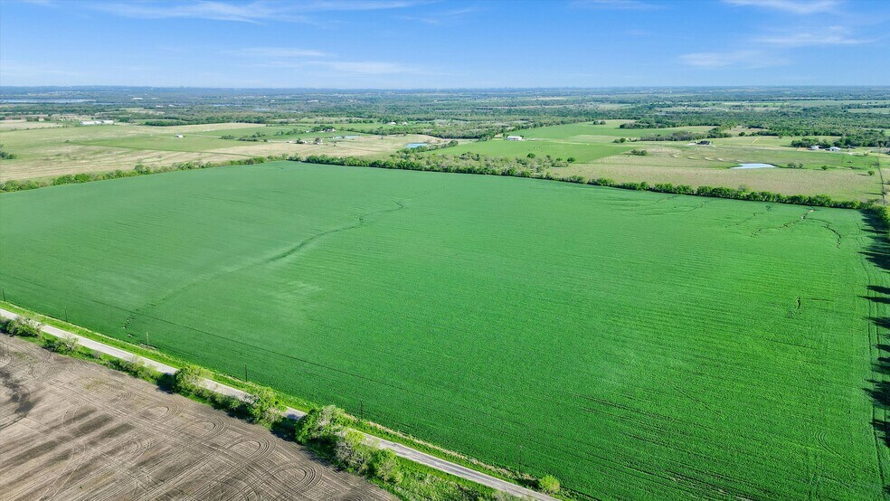 24ac Airport Road, Tioga, TX à vendre - Photo principale – Image 1 sur 28