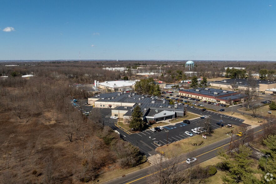 341 New Albany Rd, Moorestown, NJ à louer - Aérien – Image 2 sur 6