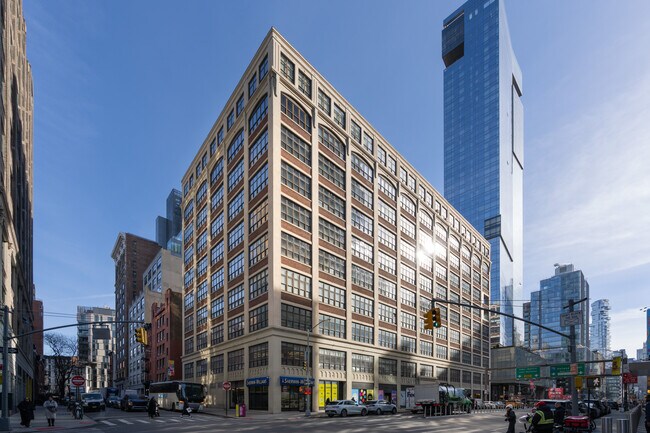 Plus de détails pour 150 Varick St, New York, NY - Différents types d’espaces à louer